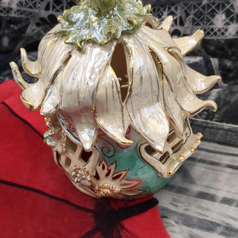 Heather gold mink Blue sky T light holder